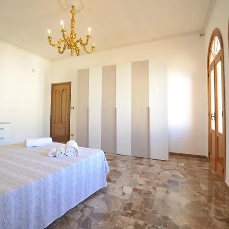 Al Castello Dimora In Un Borgo Medioevale 10 Posti Apartment